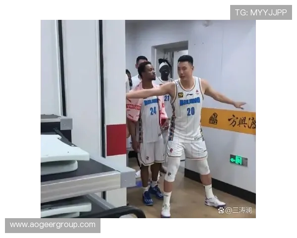 CBA赛场是篮球场还是足球场？新球迷入门必读